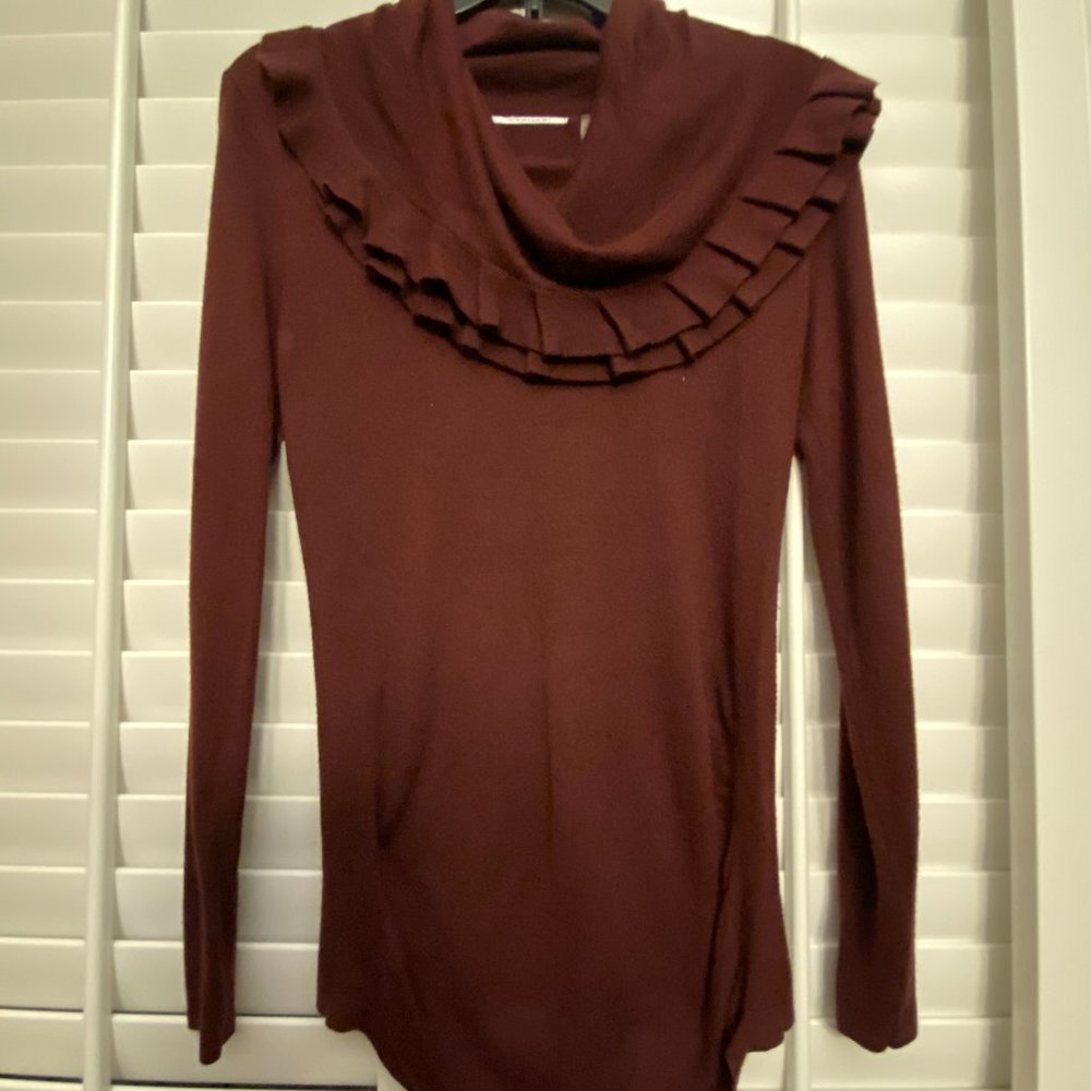 Tahari Sweater, Marron color Size -XS